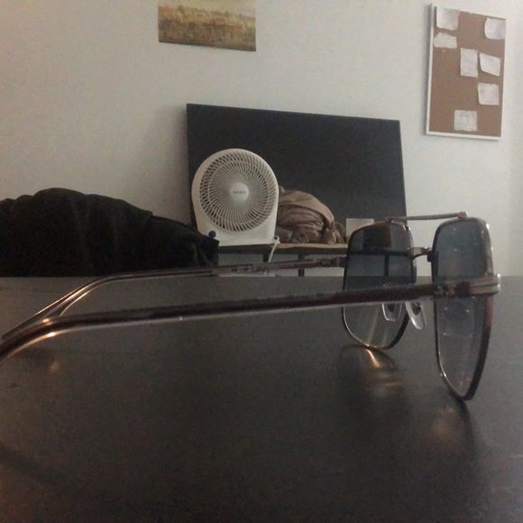 Ray Ban sunglasses with blue lenses - Picture 2 of 3